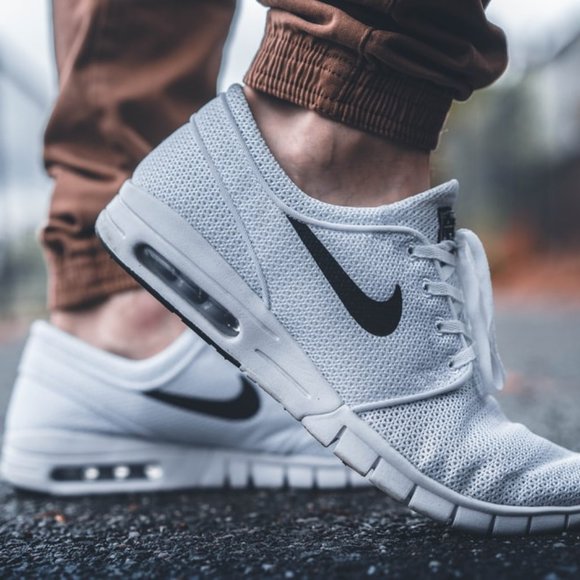 Meet your Posher, Bob - Picture 2 of 2